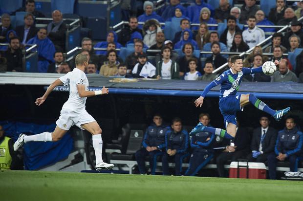 Ex-Benfica Draxler ao serviço do Wolfsburgo frente ao Real Madrid