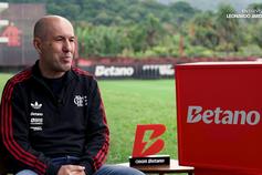 «Sou um lobo solitário, não gosto do 'show off' que há no futebol»