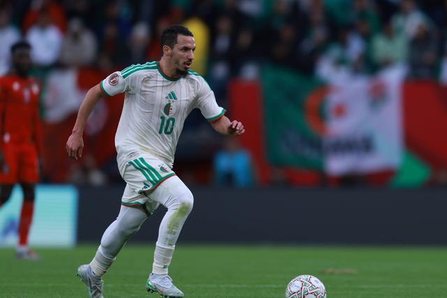 Ismael Bennacer soma mais de 50 internacionalizações pela Argélia e nunca participou num Mundial