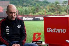 Leonardo Jardim explica como ultrapassar calendário sufocante no Brasil