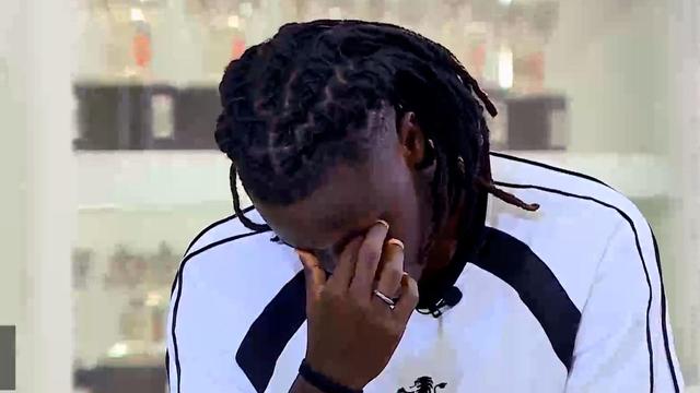 Quenda banhado em lágrimas na despedida do Sporting