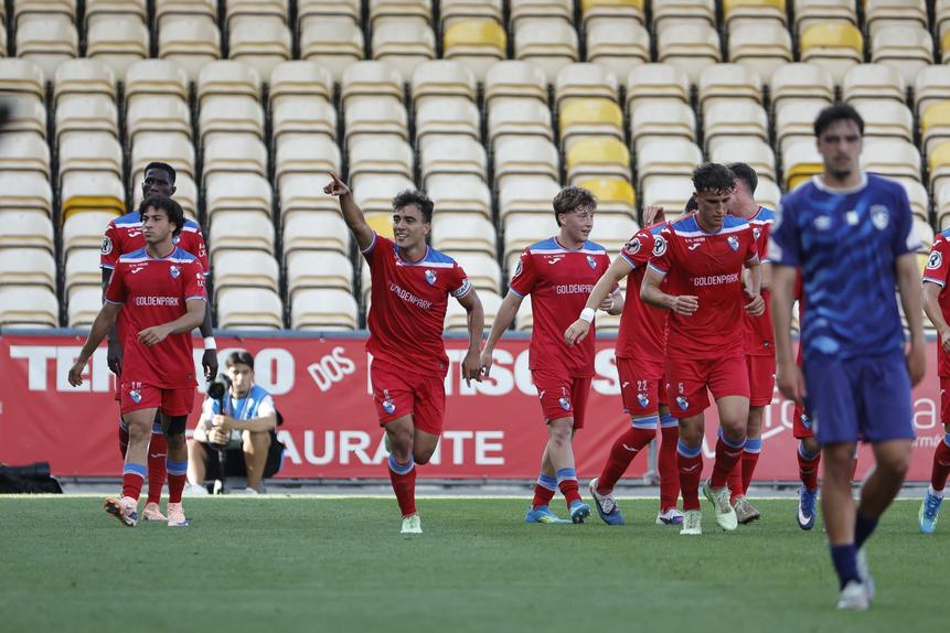 Gil Vicente e Santa Clara defrontam-se esta terça-feira  para a final da Taça Revelação - Foto: FPF