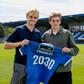Victor Froholdt ao lado do irmão Hjalte na renovação - Foto: Lyngby