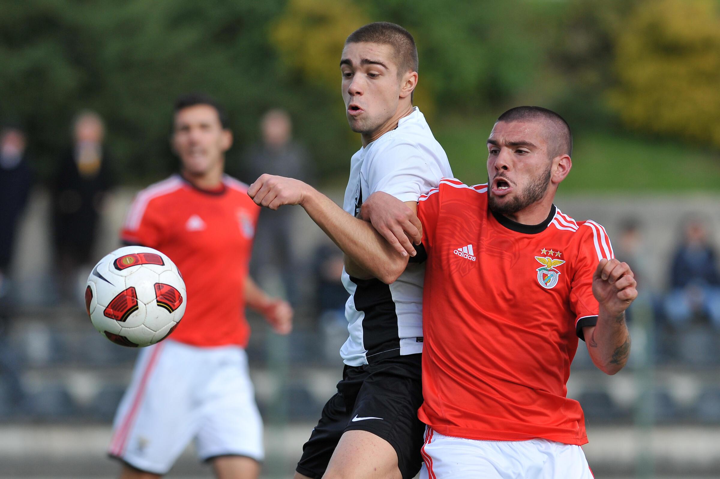 Pedro Rebocho deixou o Benfica em 2016. Jogou por Guingamp, Besiktas, Lech Poznan e, em Portugal, por Moreirense e Paços de Ferreira. Joga há três anos no Al Khaleej, da Arábia Saudita - Foto: A BOLA