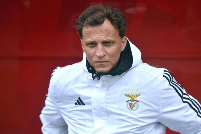 Vítor Vinha, treinador da formação do Benfica (foto: Miguel Nunes)