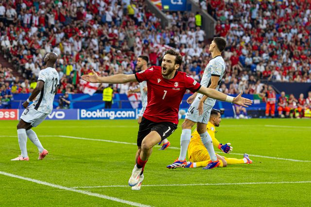 Antigo primeiro-ministro paga prémio milionário à seleção da Geórgia