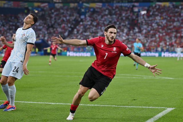 Kvaratskhelia radiante: «Este foi o melhor dia da minha vida»