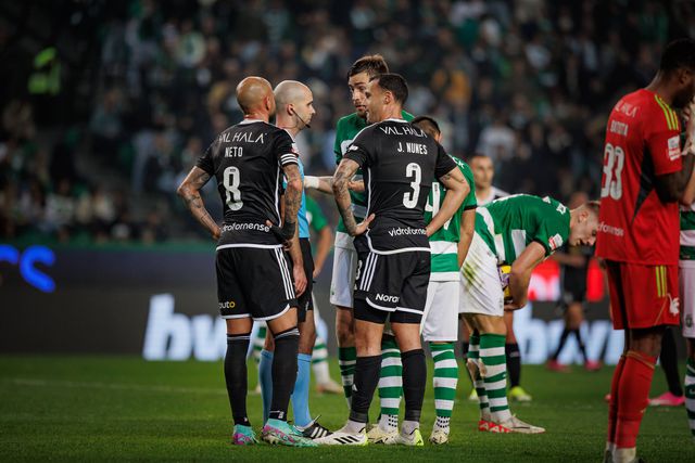 Casa Pia anuncia saída de sete jogadores