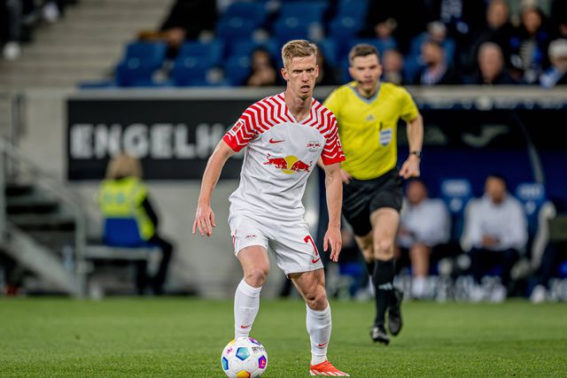Man. City aponta a Dani Olmo para prevenir eventual saída de português