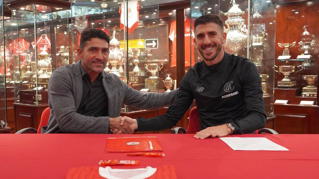 O vídeo da apresentação de Paulinho no Toluca