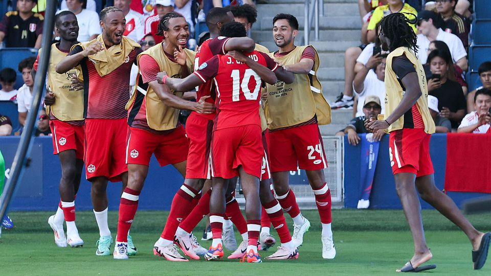 Canadá venceu Peru com Eustaquio no onze
