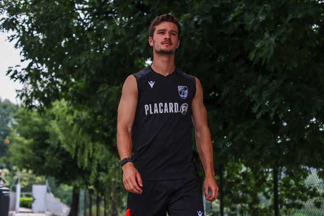 Tomás Handel falha Arouca e estará de saída do V. Guimarães