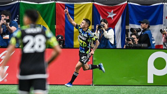 Thiago Almada é reforço para Artur Jorge, mas paragem final será outra