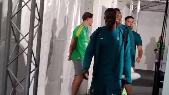 Jogadores de Portugal deixam o estádio