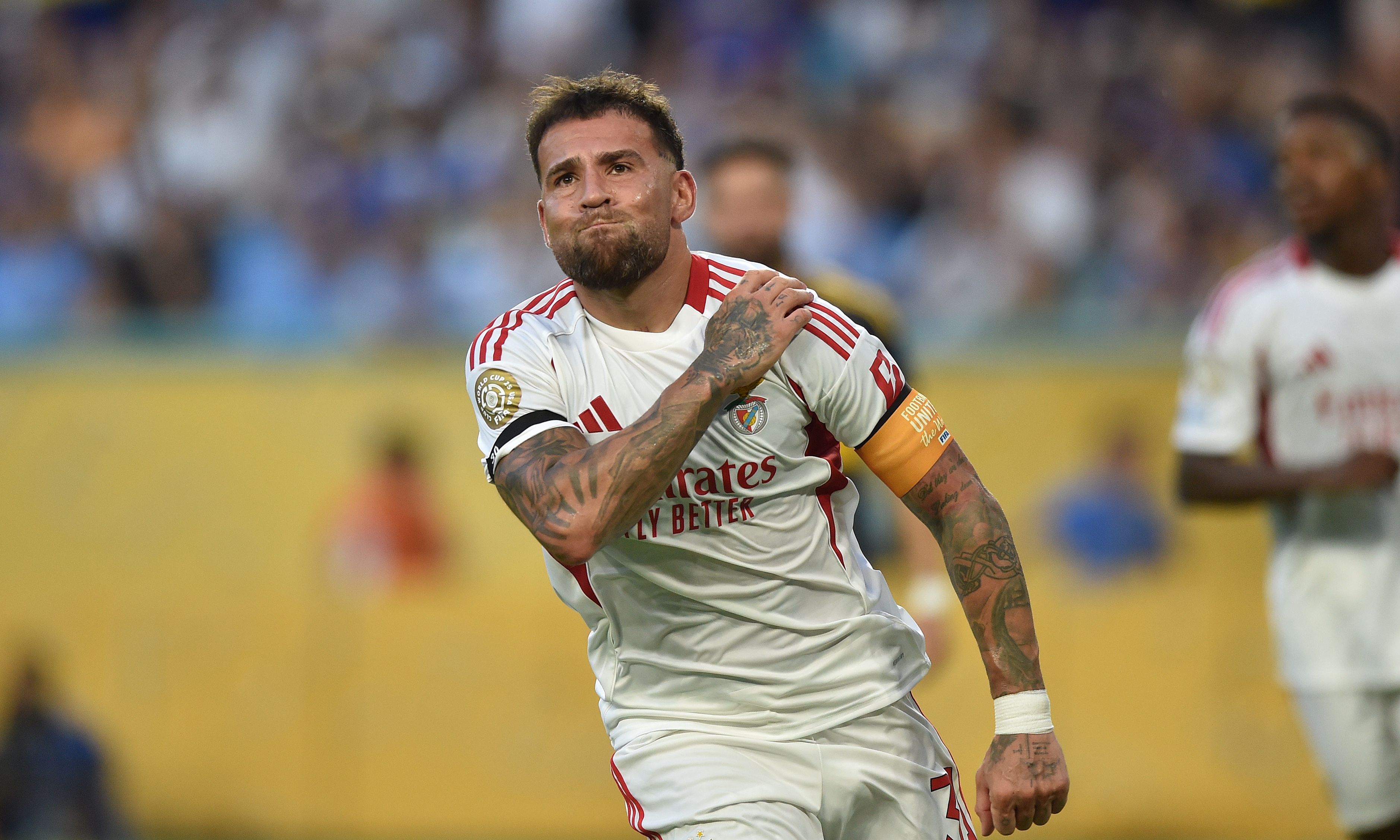 Otamendi no Benfica-Boca (foto: Miguel Nunes)