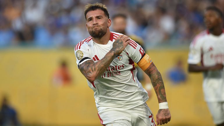 Otamendi: «Tive ofertas da Arábia mas descarto-as, em ano de Mundial»
