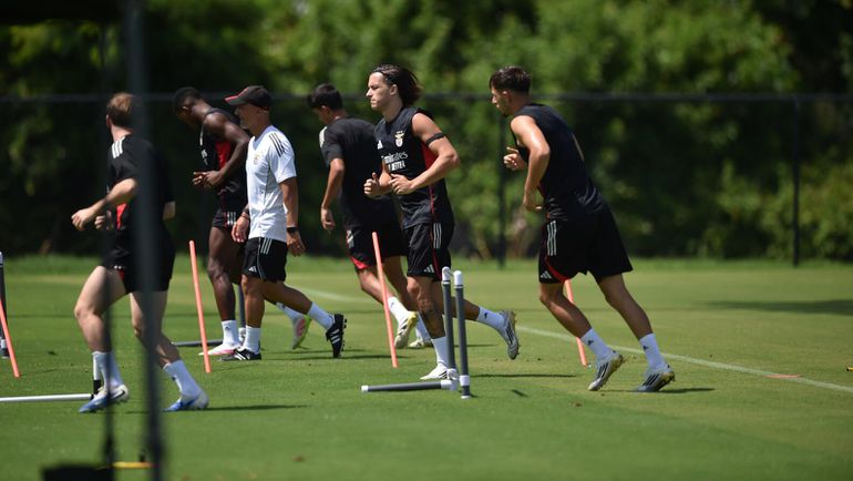Dupla acelera para o Chelsea... e uma saída pela porta grande