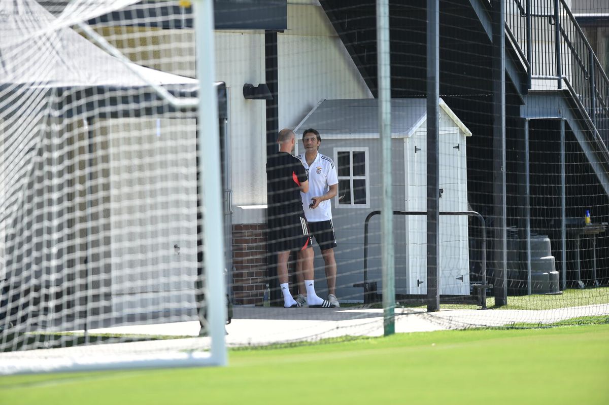 Rui Costa em momento curioso no treino do Benfica