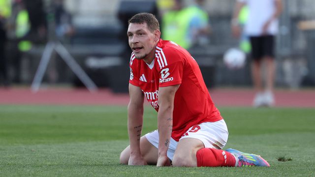 Central de Transferências: «Benfica não se despediu de Belotti...»