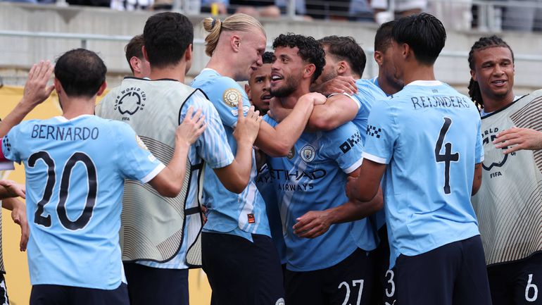 Manchester City: o único clube a descer com estatuto de campeão inglês