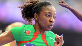 Lorène Bazolo derruba recorde nacional dos 200 metros