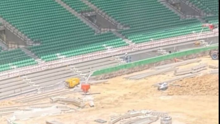 Imagem surpreendente: nascem novas filas de cadeiras em Alvalade