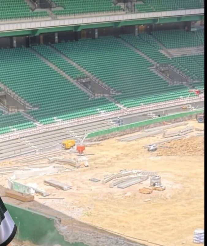 Imagem surpreendente: nascem novas filas de cadeiras em Alvalade