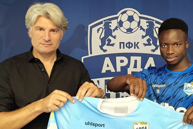 Estoril: Isnaba Mané na Bulgária por empréstimo com opção de compra