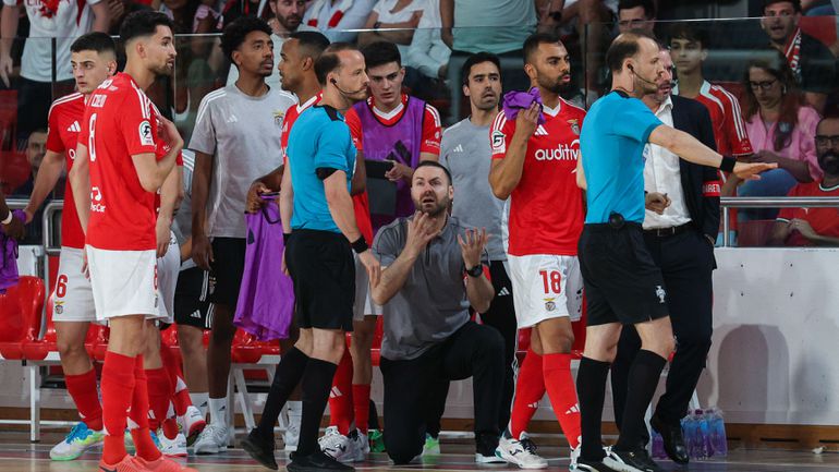 Ricardinho critica duramente a arbitragem: «Não vale tudo para ganhar»