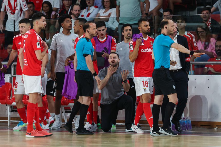Árbitros do Benfica-Sporting no quarto jogo da final de Futsal