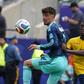 Ex-Sporting 'sugere' central equatoriano a Mourinho: «Vendeu-se ao Real Madrid»
