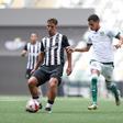 Mateus Iseppe (esq.) vai reforçar o Nacional, por empréstimo do Atlético Mineiro. -Foto: D.R.