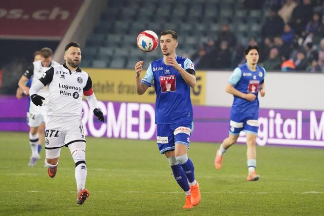 Adrian Bajrami (à direita) vai deixar os suíços de Luzern para reforçar o SC Braga