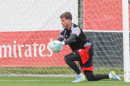 André Gomes em ação no treino do Benfica - Foto: Benfica