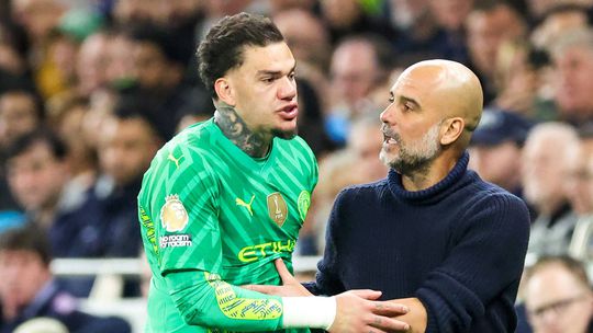 Guardiola admite dores de cabeça: «Substituir o Ederson é tão complicado»