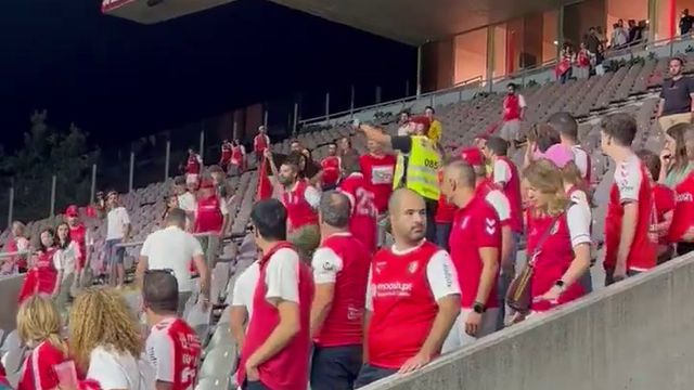 Adepta mostrou bandeira da Palestina no jogo do SC Braga e PSP teve de intervir