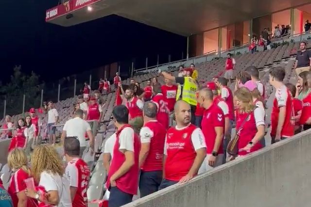 Adepta mostrou bandeira da Palestina no jogo do SC Braga e PSP teve de intervir
