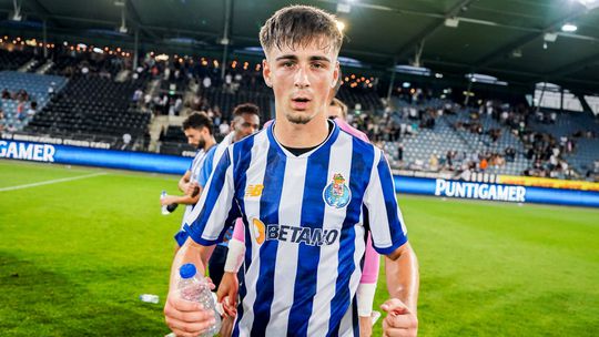 FC Porto: Martim Fernandes também destila classe na esquerda