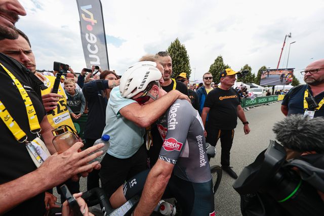 Tour: Kaden Groves, trilogia de emoções