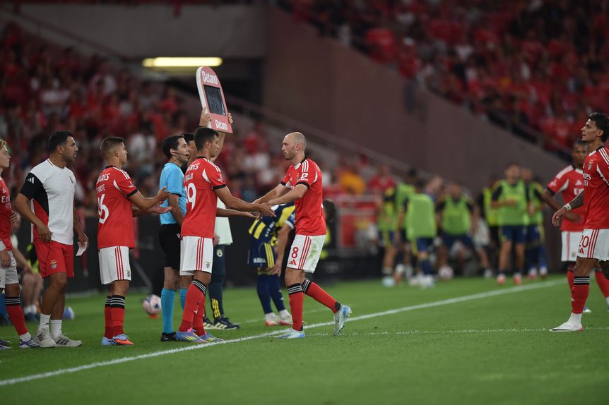 Henrique Araújo lançado por Bruno Lage no decorrer da partida (Miguel Nunes)