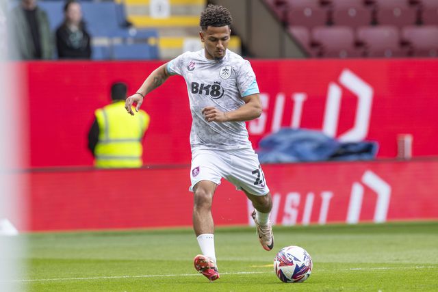 Marcus Edwards em ação pelo Burnley