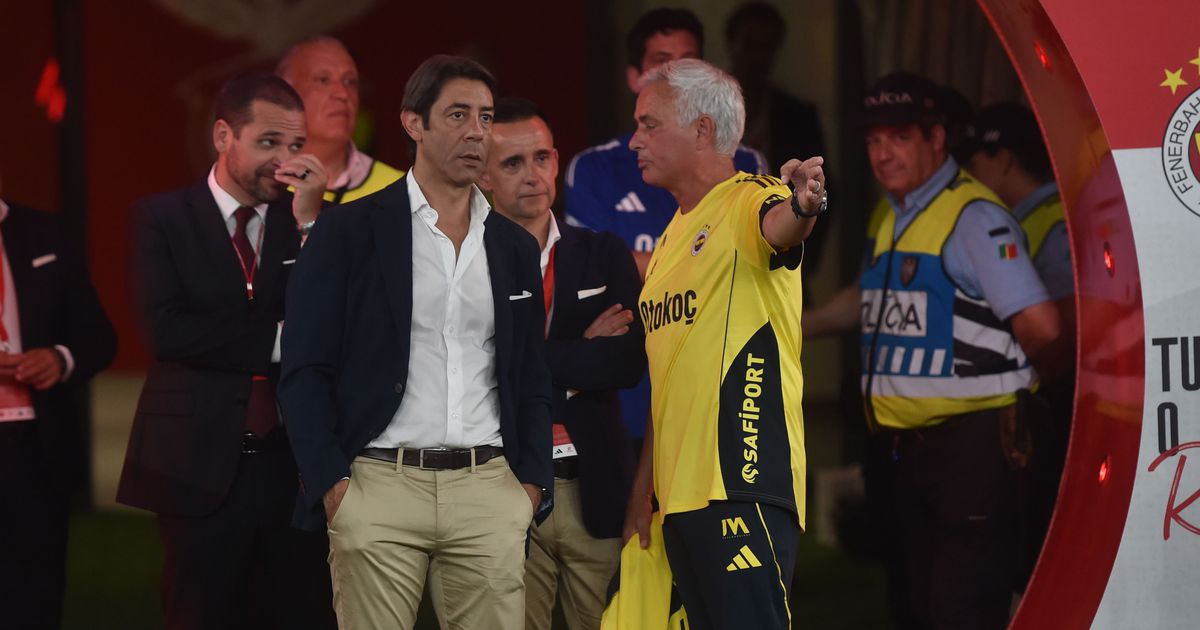 «Mourinho? Este deixar andar já é crónico da direção do Benfica»