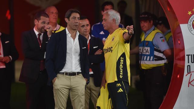 «Mourinho? Este deixar andar já é crónico da direção do Benfica»