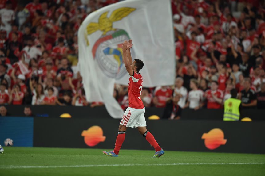 Henrique Araújo a celebrar o primeiro golo