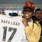 Rafael Leão recebeu camisola do peixe - Foto: Santos