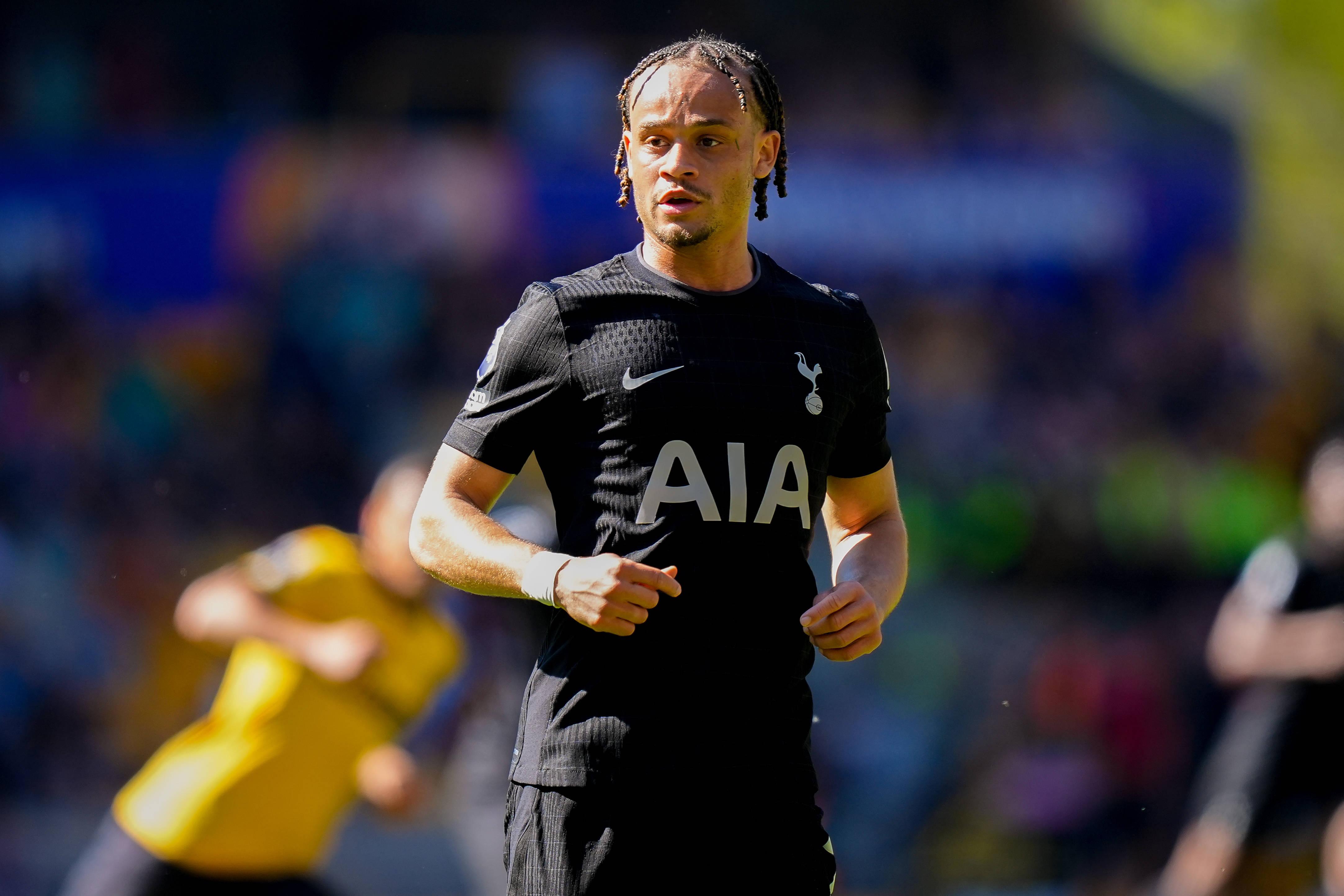 5. Xavi Simons - Saída para o Tottenham, por 65 milhões de euros, em 2025/26. Tinha custado 50 milhões de euros