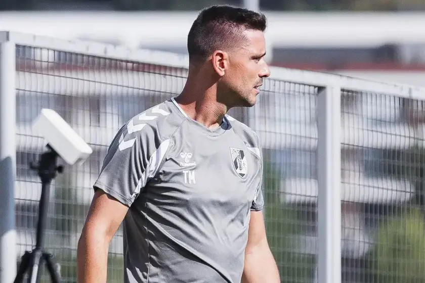 Tiago Margarido aproveita a pausa das seleções para testar a equipa — Foto: Vitória de Guimarães
