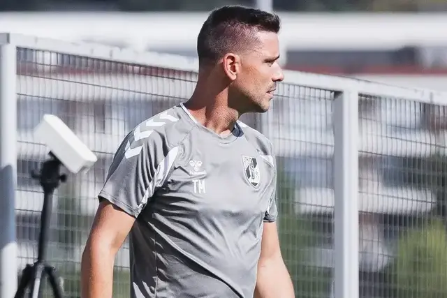 Tiago Margarido aproveita a pausa das seleções para testar a equipa — Foto: Vitória de Guimarães