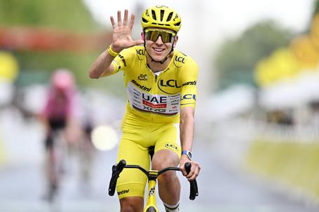Tadej Pogacar tounou-se no quinto ciclista a vencer a Volta a França por cinco ocasiões     Fotografia Imago