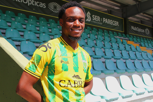 Oficial: Tondela apresenta extremo ex-Bordéus